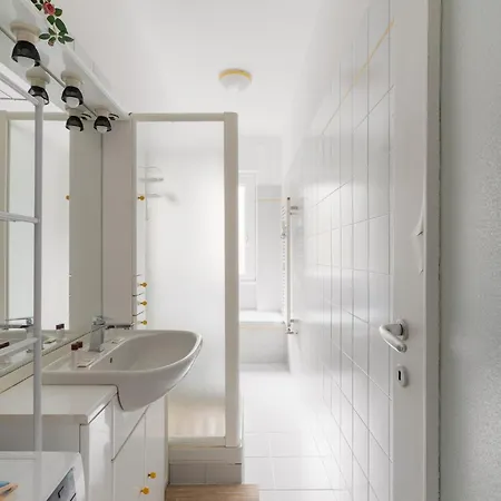 Apartman Guesthost - Comfy M2 Udine *