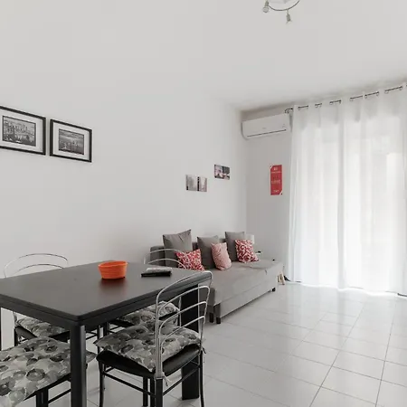 Apartman Guesthost - Comfy M2 Udine Milánó