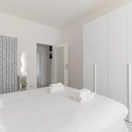 Apartman Guesthost - Comfy M2 Udine